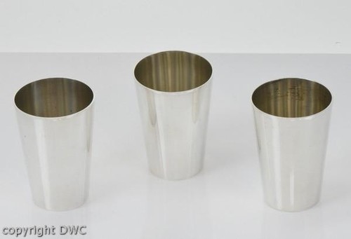 Drei schnapsbecher - drei,