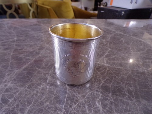Schöner antiker becher - antiker,