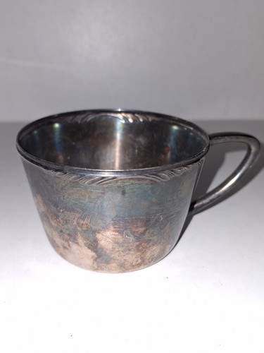 Kleiner metallbecher tasse mit - kleiner,